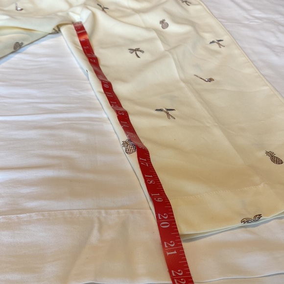 Coral Bay Golf Capris With Pineapple and Club Accents - Size 10 - Picture 7 of 12